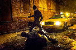 Illustration for article titled Netflix dibuja el mejor Daredevil con la serie oscura que merece